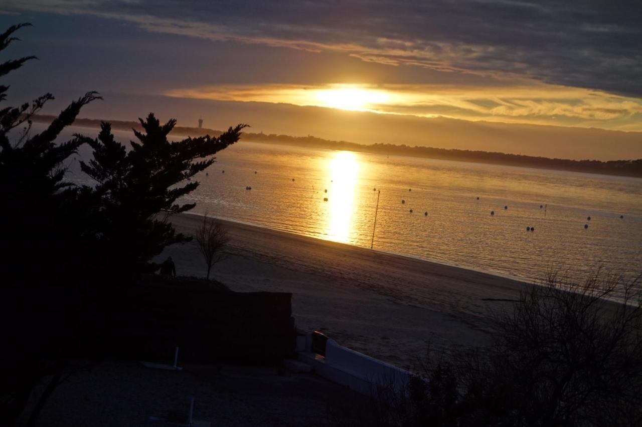 Appartement Arcachon Perreire Premiere Ligne Les Pieds Dans L Eau Vue Magnifique Sur Le Bassin Esterno foto