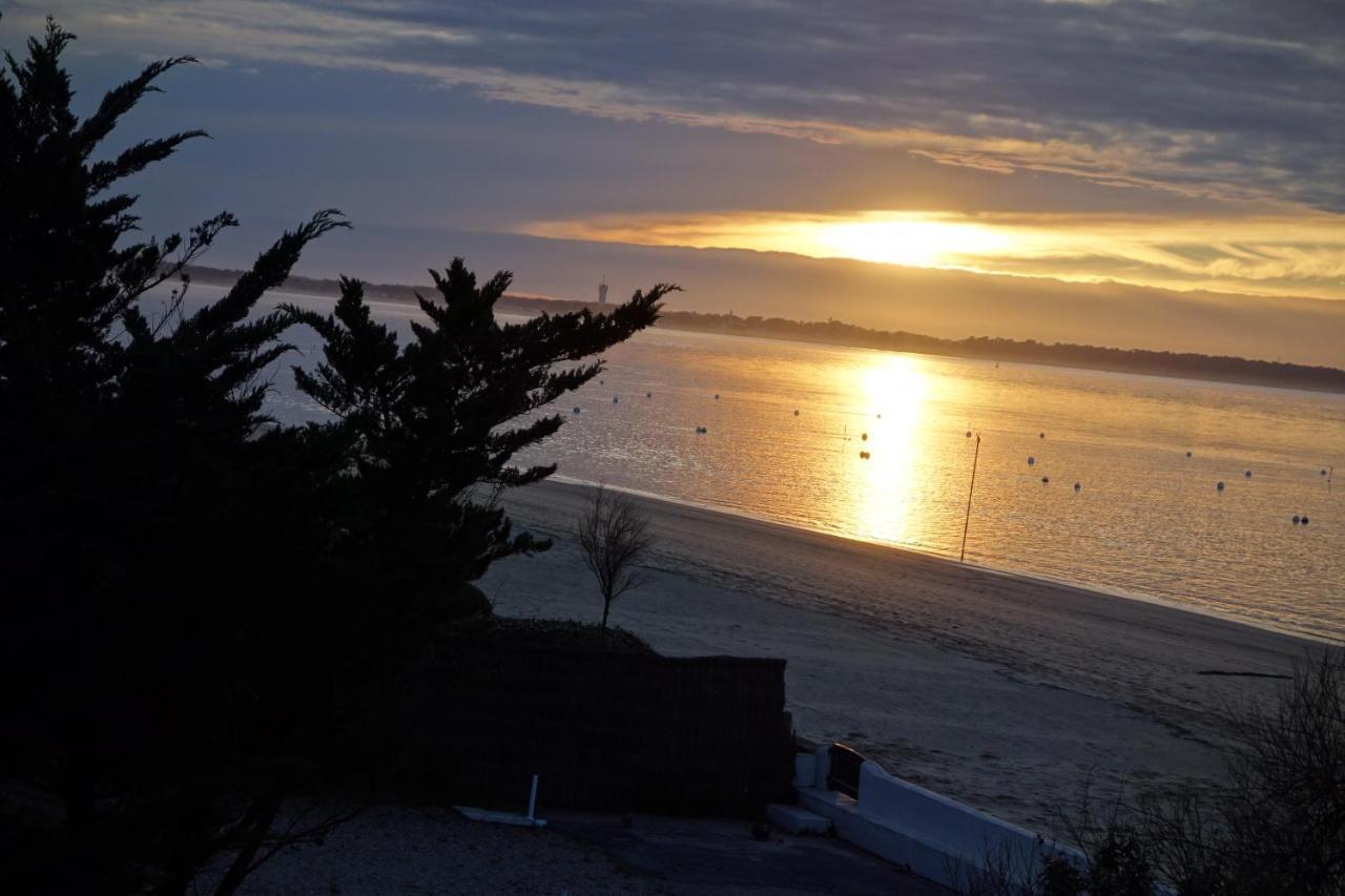 Appartement Arcachon Perreire Premiere Ligne Les Pieds Dans L Eau Vue Magnifique Sur Le Bassin Esterno foto