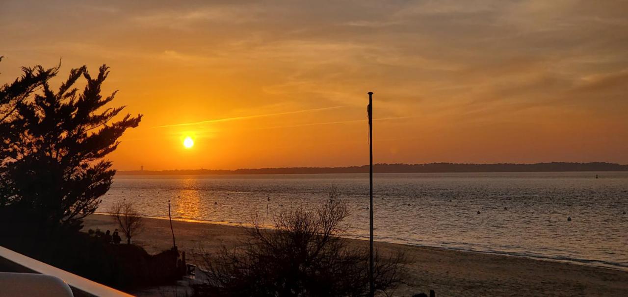 Appartement Arcachon Perreire Premiere Ligne Les Pieds Dans L Eau Vue Magnifique Sur Le Bassin Esterno foto